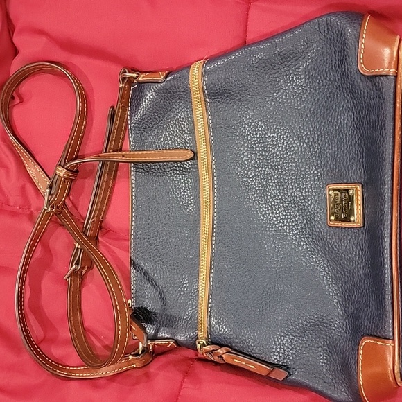 Dooney & Bourkey Crossbody Bag - Picture 2 of 4